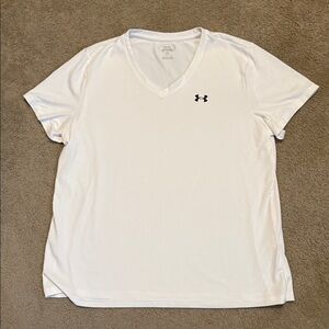 Under Armour Women's Athletic White V-Neck DriFit Tee